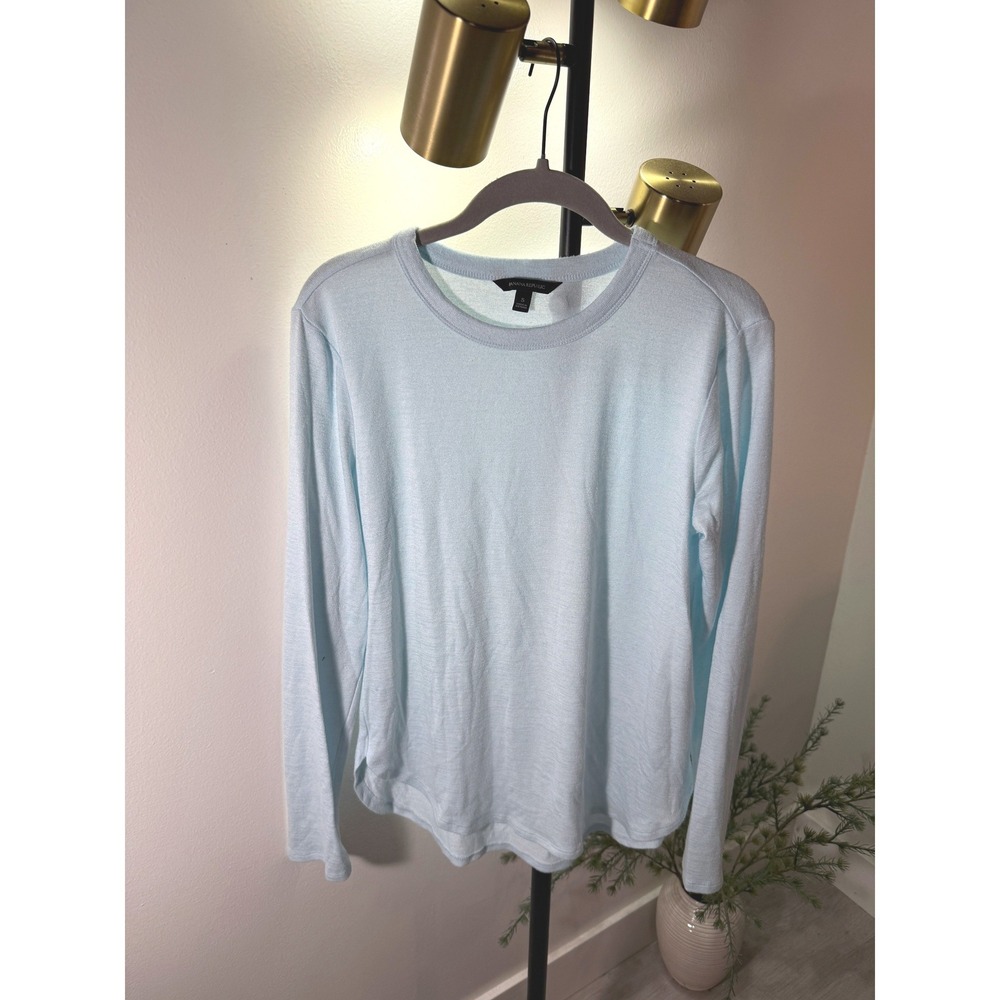 Banana Republic Sky Blue Long Sleeve Extra Soft Tee Curved Hem Womens Small NWOT
